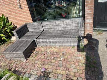 Lounge tuinset beschikbaar voor biedingen