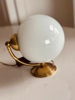 Vintage bollamp messing opaline, Ophalen of Verzenden, Gebruikt, Glas, Art Deco