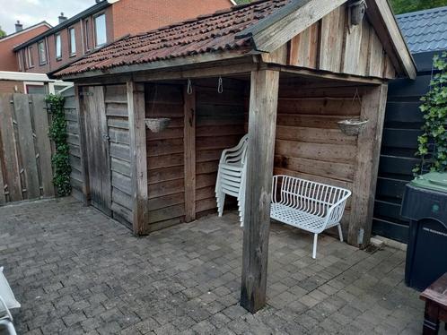 Tuinschuurtje met overkapping, Tuin en Terras, Tuinhuizen, Gebruikt, Schuur, Hout, Minder dan 250 cm, 400 cm of meer, Zonder ramen