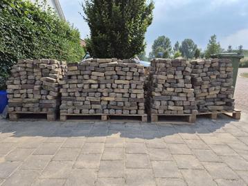 Te koop: ca. 17,5 m2 authentieke Nijmeegse waaltjes beschikbaar voor biedingen