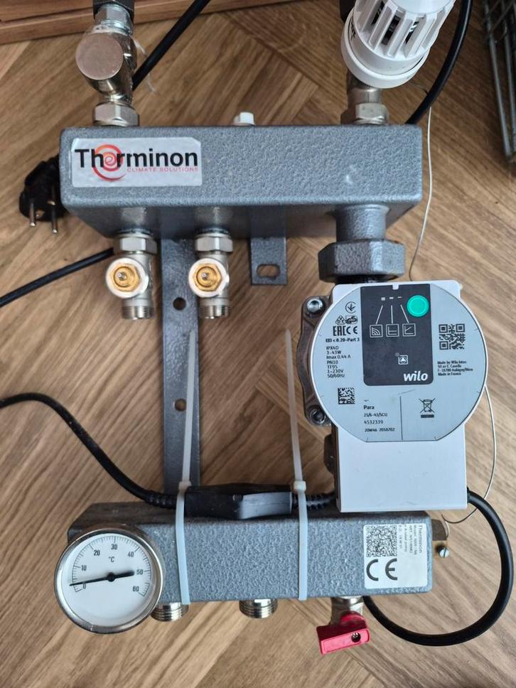 Vloerverwarmingspomp 2 groepen - Therminon, Doe-het-zelf en Verbouw, Verwarming en Radiatoren, Gebruikt, Overige typen, 200 tot 500 watt