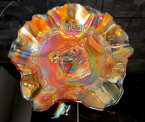 2x schaal carnival glas Dugan Pony Marigold 1920 paarden, Antiek en Kunst, Antiek | Glas en Kristal, Ophalen of Verzenden
