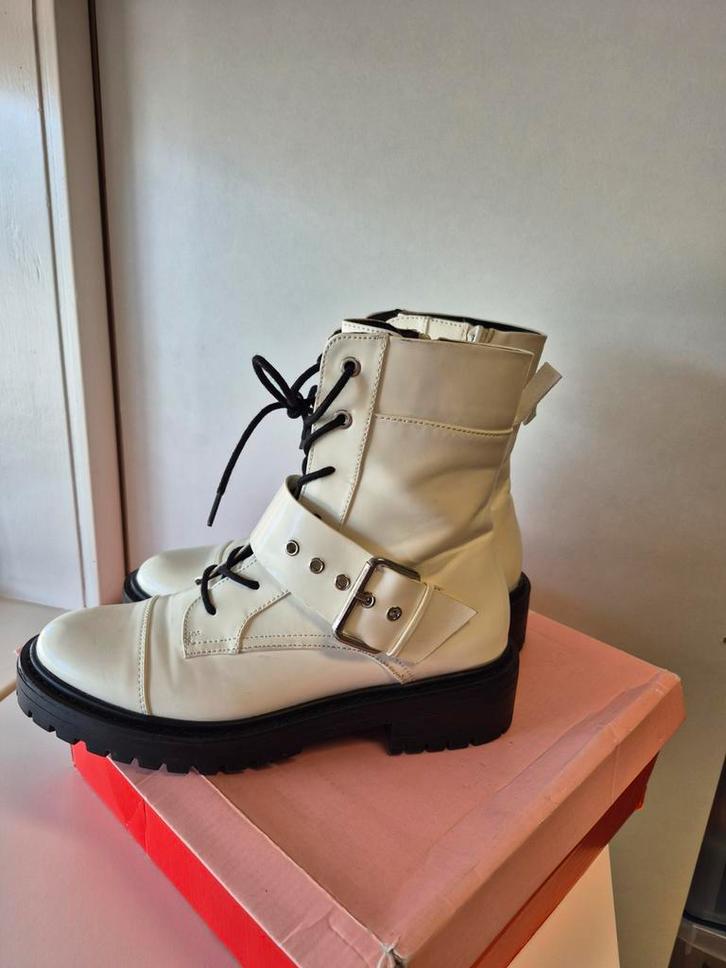 Even & Odd Laarsjes Off White - Maat 40, Kleding | Dames, Schoenen, Zo goed als nieuw, Lage of Enkellaarzen, Wit, Ophalen of Verzenden