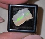 Ruwe opaal in doosje, Sieraden, Tassen en Uiterlijk, Edelstenen, Ophalen of Verzenden, Zo goed als nieuw