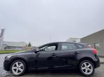 Volvo V40 1.6 T3 Momentum|Xenon Led Cruise Stoelverwarming, Voorwielaandrijving, 4 cilinders, 150 pk, Zwart