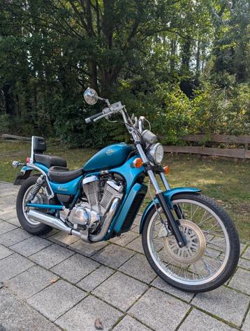 Onwijs nette Suzuki Intruder met weinig kilometers! beschikbaar voor biedingen