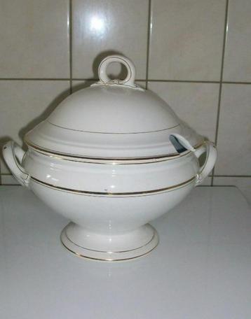 Brocante soepterrine, Societe Ceramique Maestricht beschikbaar voor biedingen