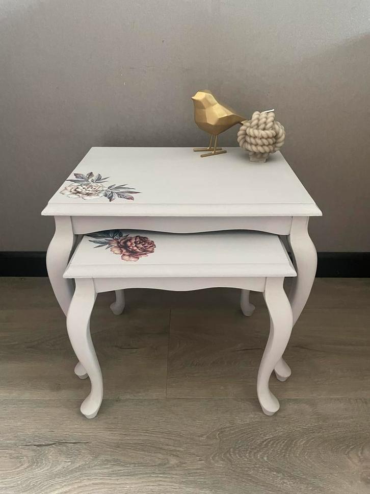 Gerestylde bijzettafeltjes side table bijzettafel brocante, Huis en Inrichting, Tafels | Sidetables, Zo goed als nieuw, 25 tot 50 cm