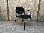 Wendy P vergaderstoel met armleuningen - Black Edition, Huis en Inrichting, Stoelen, Zwart, Nieuw, Ophalen of Verzenden, Metaal