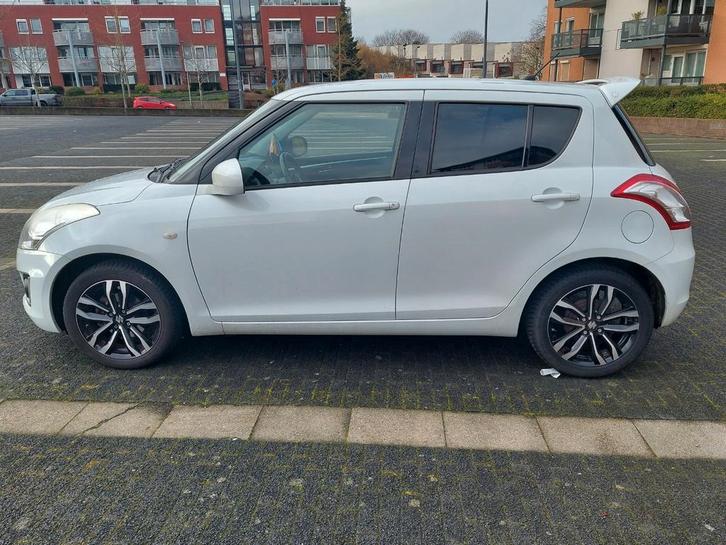 Suzuki Swift 1.2 5-D 2015 Wit, Auto's, Suzuki, Particulier, Swift, ABS, Airbags, Airconditioning, Boordcomputer, Centrale vergrendeling