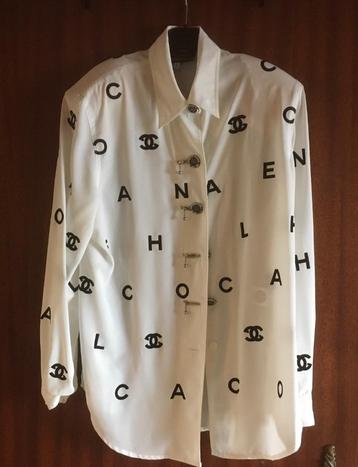 Klassieke Blouse beschikbaar voor biedingen