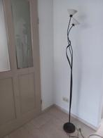 Mooie staande lamp in bloemstengelvorm met 2 glazen kapjes, Ophalen, Gebruikt, Metaal, 150 tot 200 cm