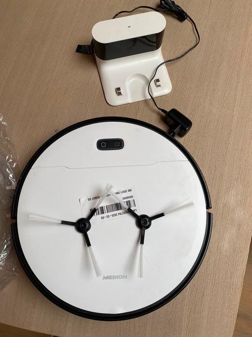 Te koop: witte Medion robotstofzuiger MD20021, Witgoed en Apparatuur, Stofzuigers, Zo goed als nieuw, Robotstofzuiger, Minder dan 1200 watt