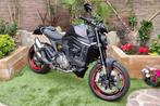 Ducati Monster+, Stealth Black, 2 cilinders, Particulier, Meer dan 35 kW, 937 cc