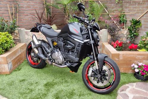 Ducati Monster+, Stealth Black, Motoren, Motoren | Ducati, Particulier, Naked bike, meer dan 35 kW, 2 cilinders, Ophalen