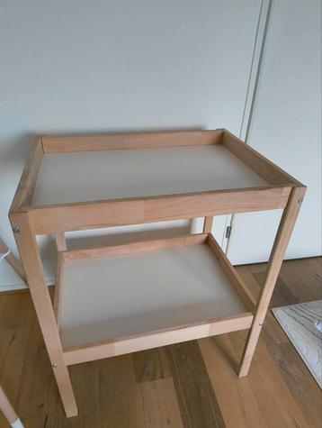 Ikea verschoon tafel comode beschikbaar voor biedingen