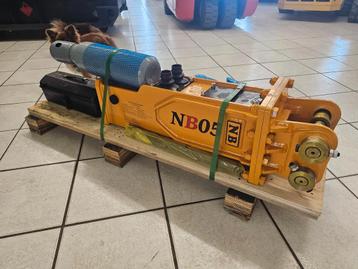 Caterpillar Nb05 prikker hakhamer minigraver sloophamer beschikbaar voor biedingen