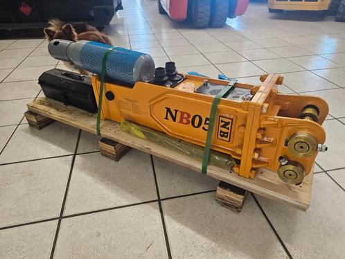 Caterpillar Nb05 prikker hakhamer minigraver sloophamer, Zakelijke goederen, Machines en Bouw | Kranen en Graafmachines, Graafmachine
