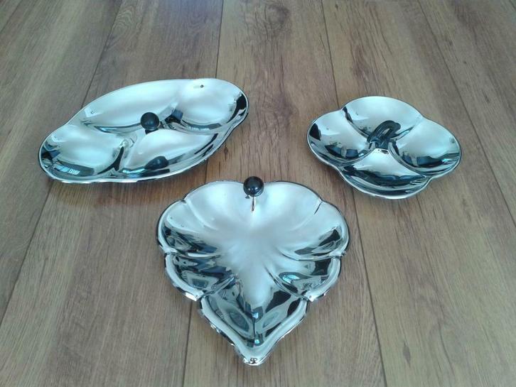 Retro / vintage design schaaltjes van rvs zgan, Verzamelen, Retro, Huis en Inrichting, Ophalen