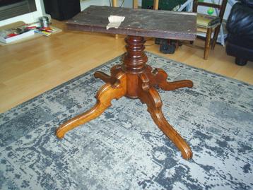 Salon tafel poot beschikbaar voor biedingen