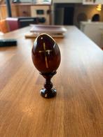 Authentiek Beschilderd Ei, Ophalen