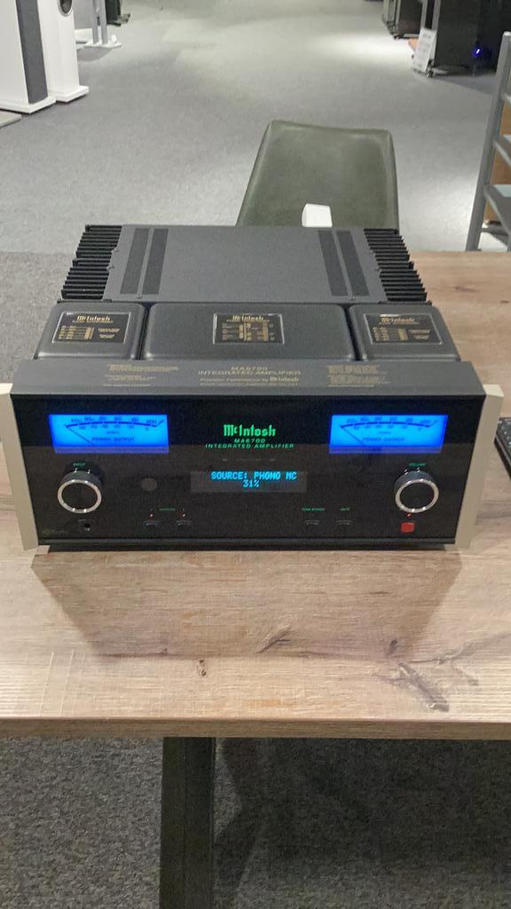 McIntosh MA6700 versterker als nieuw., Audio, Tv en Foto, Versterkers en Receivers, Zo goed als nieuw, 120 watt of meer, Overige merken