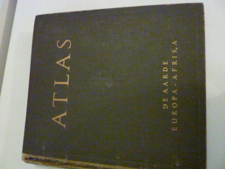 Grote Elsevier Atlas - De aarde Europa Afrika, Boeken, Overige Boeken, Gelezen, Verzenden