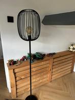 Vloerlamp Nikki zwart – GAMMA – Zo goed als nieuw, Huis en Inrichting, Lampen | Vloerlampen, Ophalen, Zo goed als nieuw