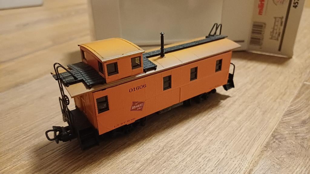Marklin caboose Milwaukee Road H0 USA, Hobby en Vrije tijd, Modeltreinen | H0, Wisselstroom, Wagon, Ophalen of Verzenden, Zo goed als nieuw