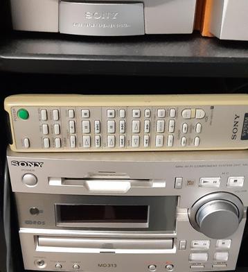 Sony Radio CD Minidisc 313 + Afst. beschikbaar voor biedingen