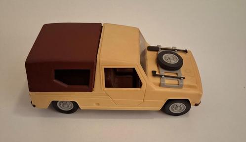 Anker Renault Rodeo bruin DDR D.D.R., Hobby en Vrije tijd, Modelauto's | 1:24, Zo goed als nieuw, Auto, Overige merken, Ophalen of Verzenden