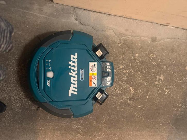 Makita Robotstofzuiger - gereserveerd, Witgoed en Apparatuur, Stofzuigers, Zo goed als nieuw, Robotstofzuiger, Minder dan 1200 watt