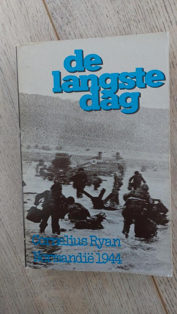 De Langste Dag - Normandie 1944, Boeken, Overige Boeken, Gelezen, Ophalen of Verzenden