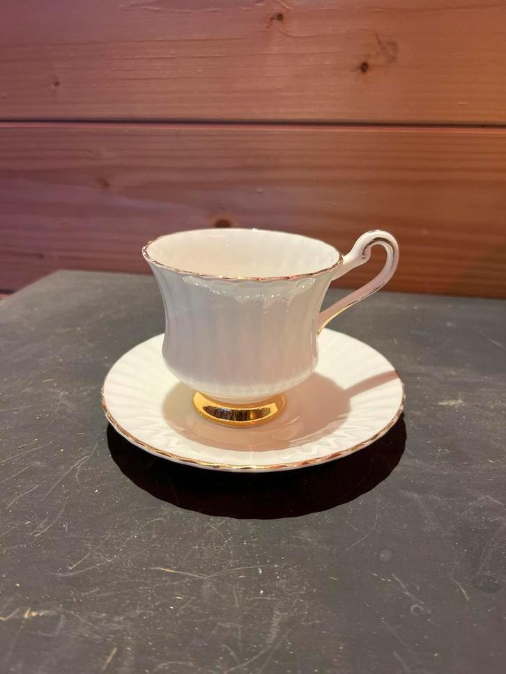 Paragon Kop en Schotel - Elegant Design, Antiek en Kunst, Antiek | Servies los, Ophalen of Verzenden