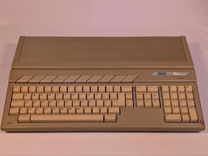 Atari 1040STf - 1MB - Powers On - 10 Bomb Error - Vintage ST, Computers en Software, Vintage Computers, Ophalen of Verzenden