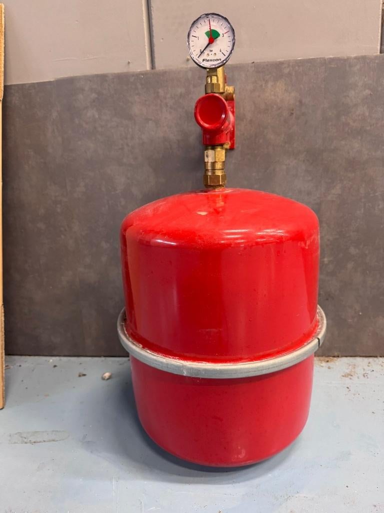 Expansievat, Ophalen, 30 tot 80 cm, Gebruikt, Cv-ketel of Combi-ketel