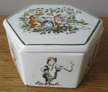 Regina Gouda: polychroom zeskantig dekselschaaltje beschikbaar voor biedingen