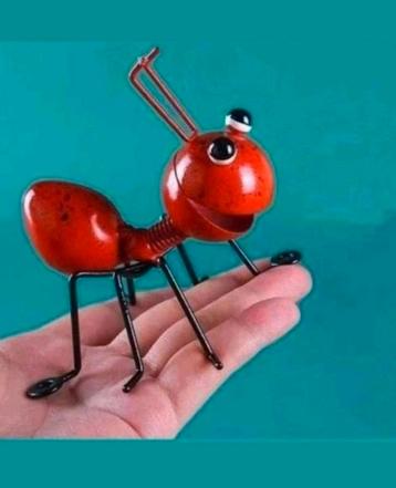 Nieuw. Mier ornament. Klaar om op te hangen. beschikbaar voor biedingen