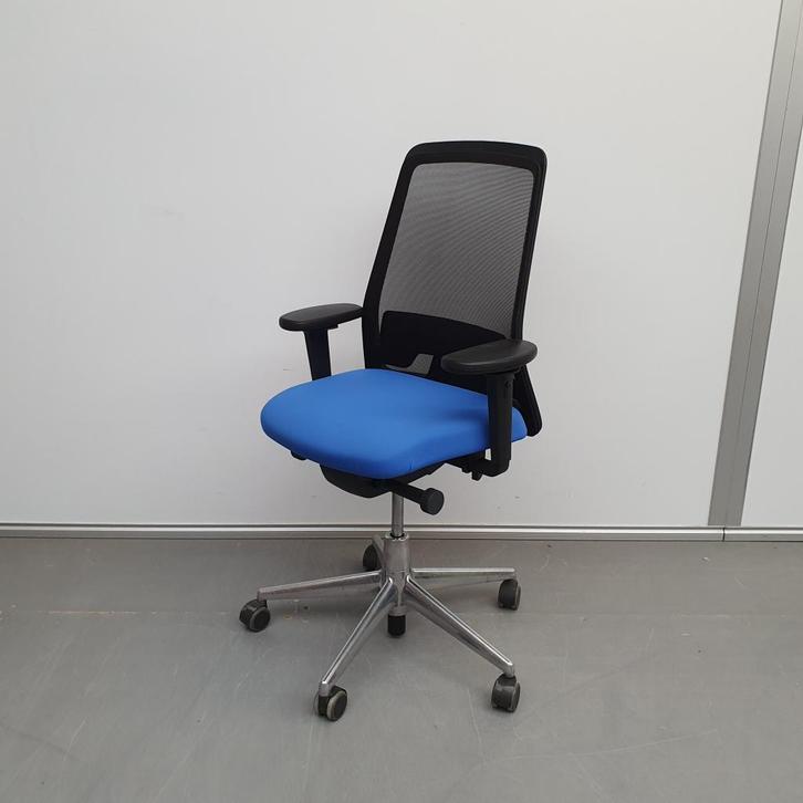 Interstuhl Every EV217 bureaustoel - blauwe stof en netweav, Huis en Inrichting, Bureaustoelen, Gebruikt