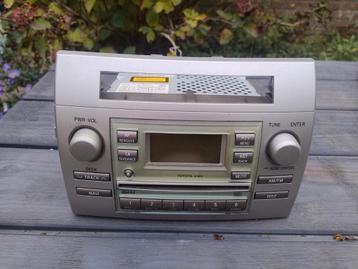 Originele Toyota Corolla Verso Radio beschikbaar voor biedingen