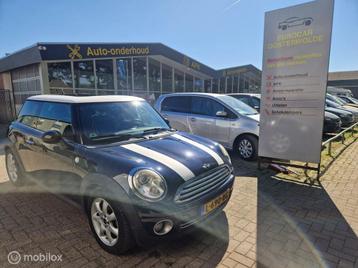 Mini ONE 1.4 XENON // LEDER // PANO // STOELVERWARMING beschikbaar voor biedingen