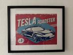 Poster Tesla Roadster ingelijst., Met lijst, Rechthoekig Liggend, Ophalen of Verzenden, Zo goed als nieuw