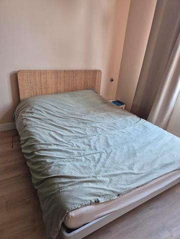 Mooi Bed te koop, als nieuw. Ideaal voor starters of student