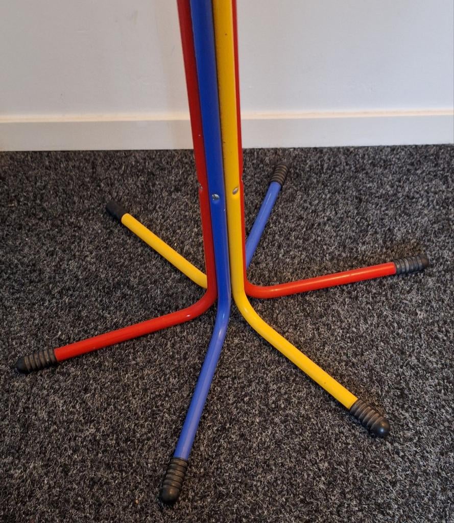 Vintage  kinderkapstok van ikea., 100 tot 150 cm, Ophalen of Verzenden, Zo goed als nieuw, Metaal