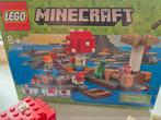 Lego minecraft 21129 doosje en boekje erbij, Kinderen en Baby's, Speelgoed | Duplo en Lego, Ophalen of Verzenden, Zo goed als nieuw