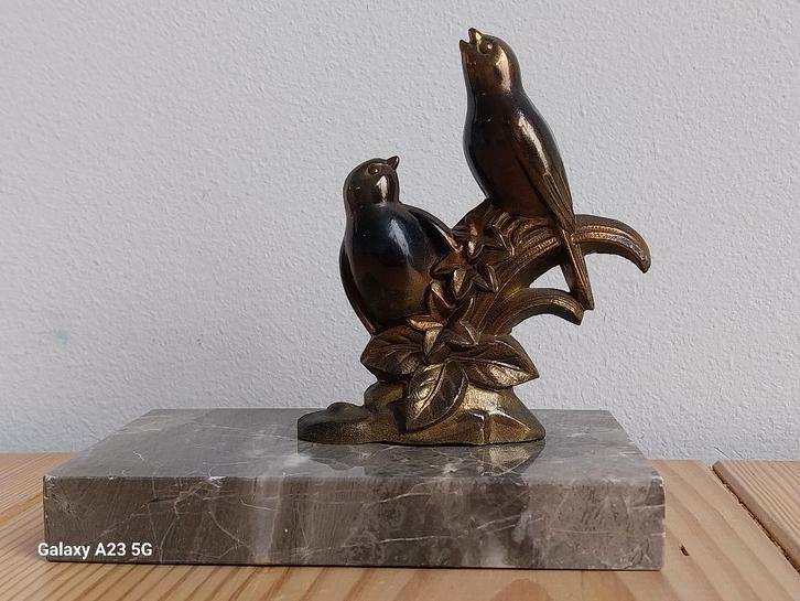 Art Deco  beeldje vogels van zamac op marmer, Antiek en Kunst, Kunst | Beelden en Houtsnijwerken, Ophalen of Verzenden