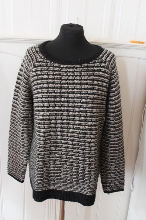 Lekker warme trui van NOA NOA maat 40, Kleding | Dames, Truien en Vesten, Zo goed als nieuw, Maat 38/40 (M), Zwart, Ophalen of Verzenden