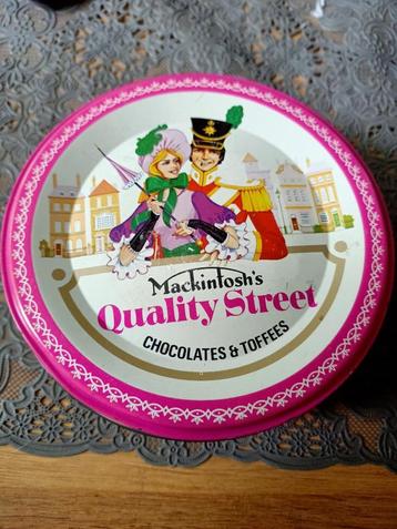  Vintage Blikje Quality Street Mackintosh's beschikbaar voor biedingen