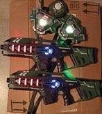 Set van 8 Light Battle Laser Guns / 8 Vesten / 3 Targets, Ophalen of Verzenden, Gebruikt
