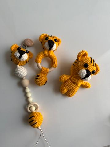 Hangemaakte amigurumi beschikbaar voor biedingen